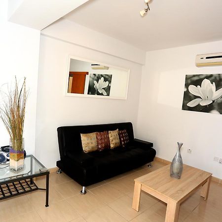 Penelope Court Apartment 102 ラルナカ エクステリア 写真