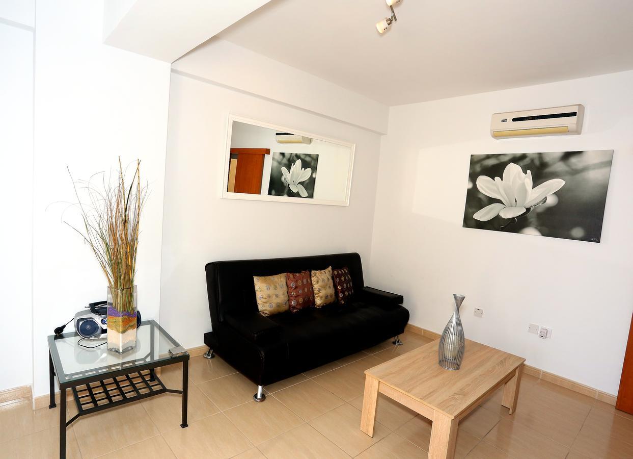 Penelope Court Apartment 102 ラルナカ エクステリア 写真